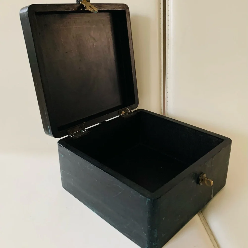 Wooden box